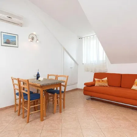 1 Bedroom Pet Friendly Apartment In Bol Apartament *