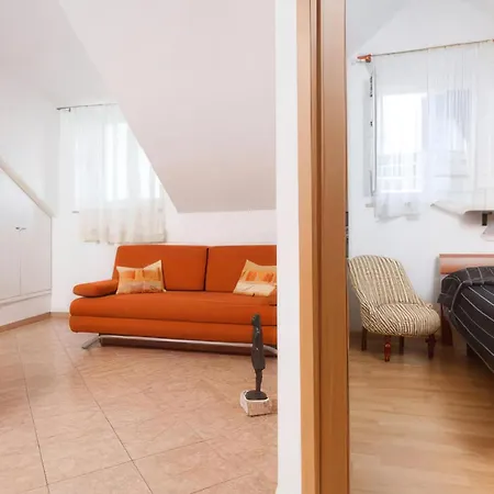 Apartament 1 Bedroom Pet Friendly Apartment In Bol