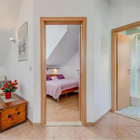 1 Bedroom Pet Friendly Apartment In Bol *