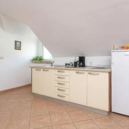 1 Bedroom Pet Friendly Apartment In Bol Apartament