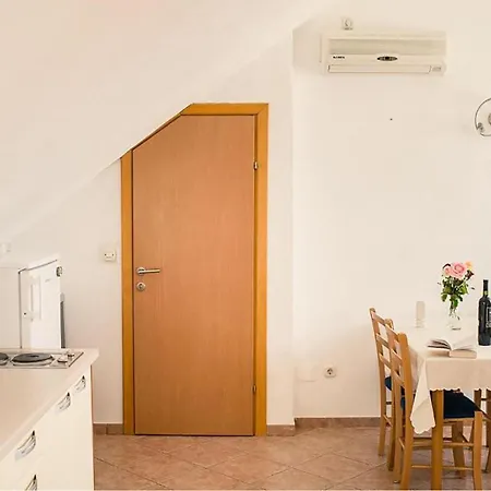1 Bedroom Pet Friendly Apartment In Bol