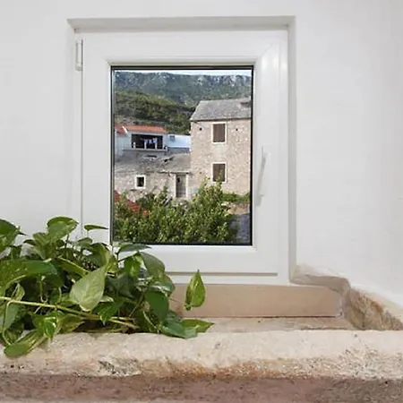 1 Bedroom Pet Friendly Apartment In Bol