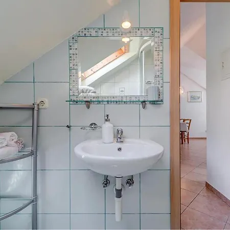 1 Bedroom Pet Friendly Apartment In Bol Apartament Bol